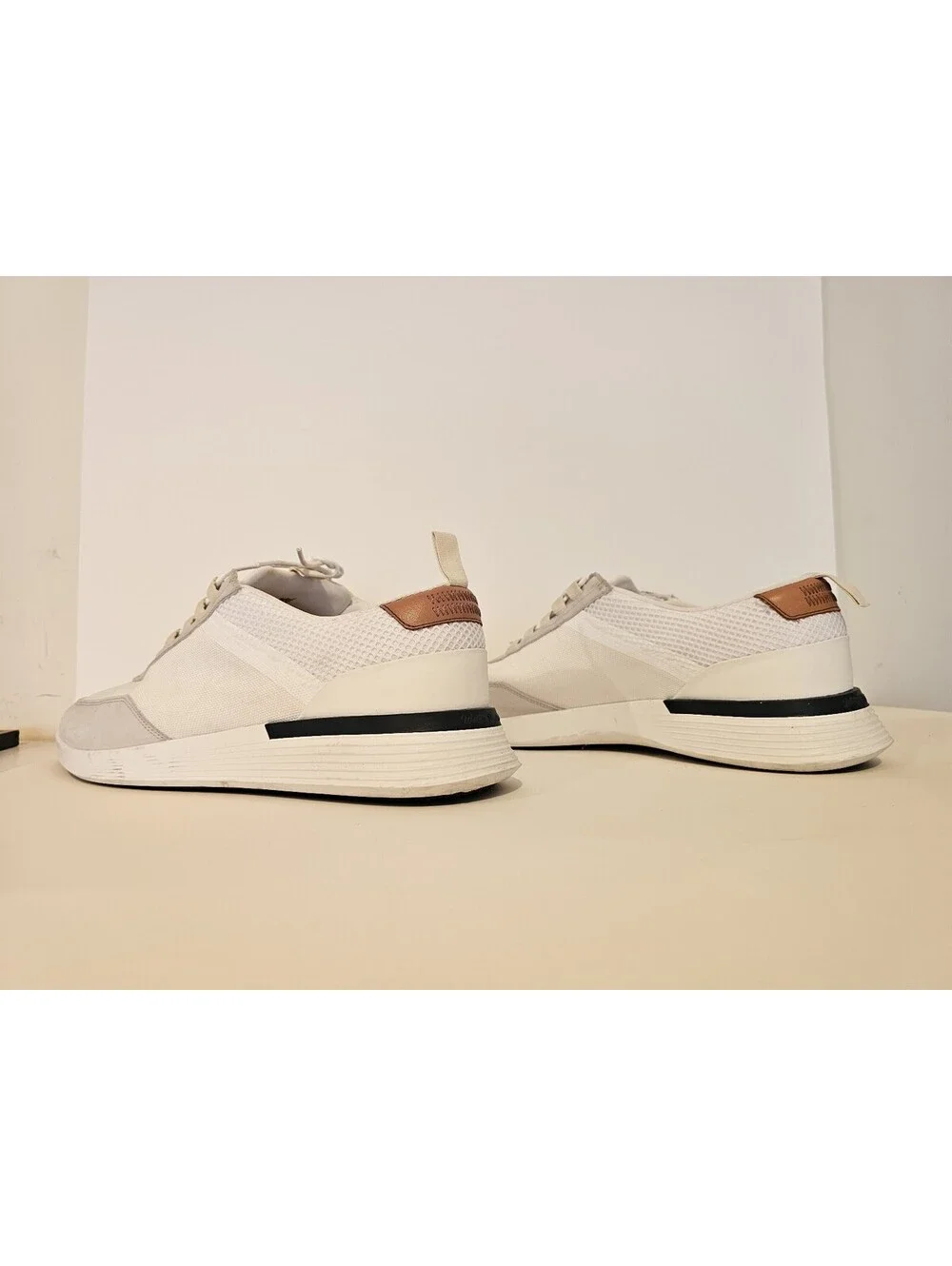 Mens Wolf and Shepherd Size 14